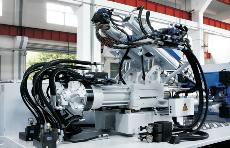 1697097872148246.jpg 清混組合射出成型機(jī)2.jpg